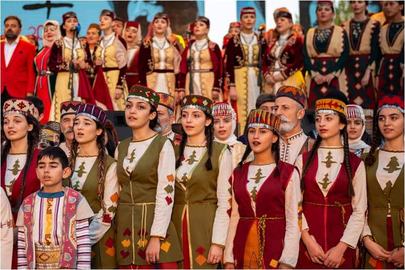 Armenian Traditional Clothing: Magic of Taraz