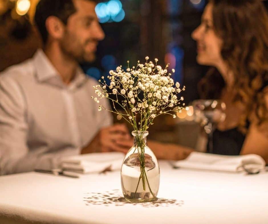 couple in restaurant