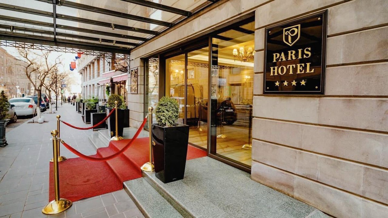 Paris Hotel exterior